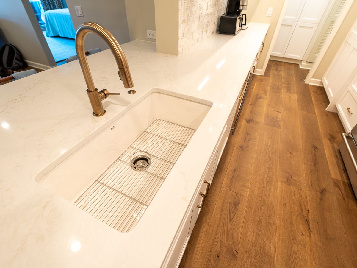 Polished kitchen counter after surface detail cleaning